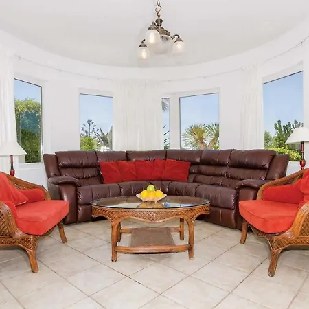 Puerto Del Carmen Sleeps 6 Wifi Villa *